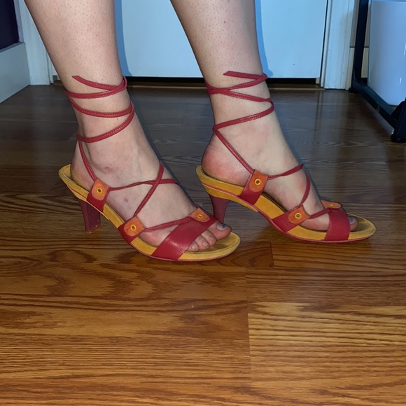 The brand is DIESEL, in used condition. - Picture 2 of 3